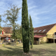 Property on 8ha9, with main house and barn converted into two gîtes. Quiet location in a hamlet 5 minutes from Montignac-Lascaux.