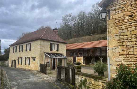  Property for Sale - House / Character property - montignac  