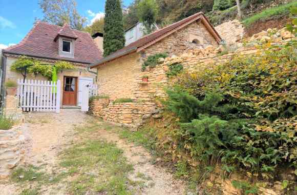  Property for Sale - House / Character property - les-eyzies  